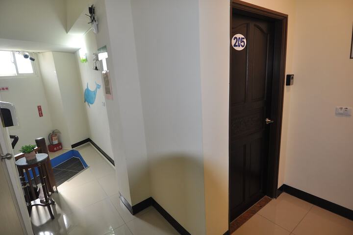 Room 17 of 29
