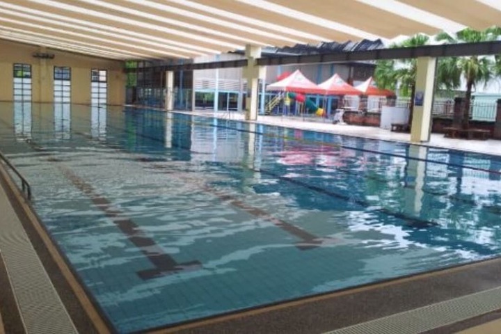 Pool 33 of 44