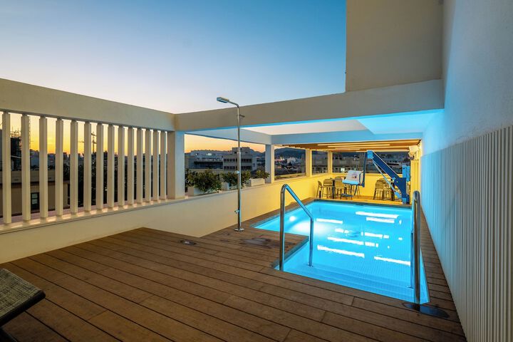 Pool 54 of 64