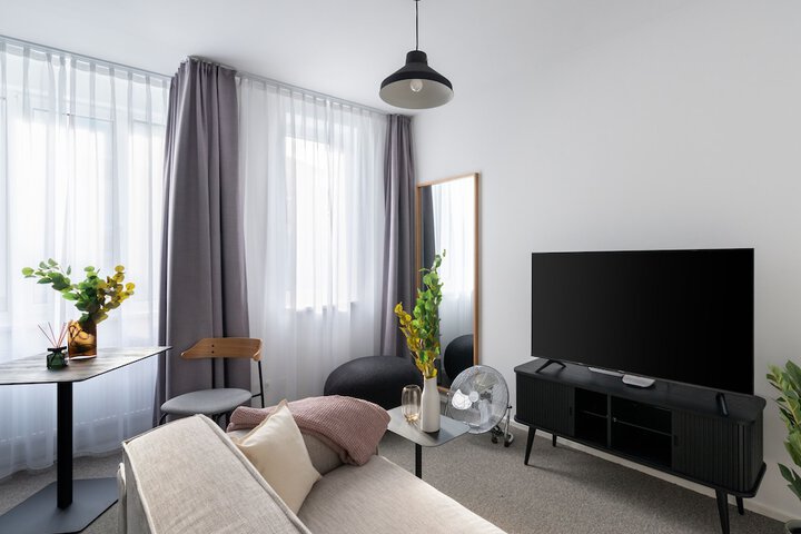 Room 46 of 68