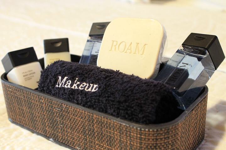 Bathroom amenities