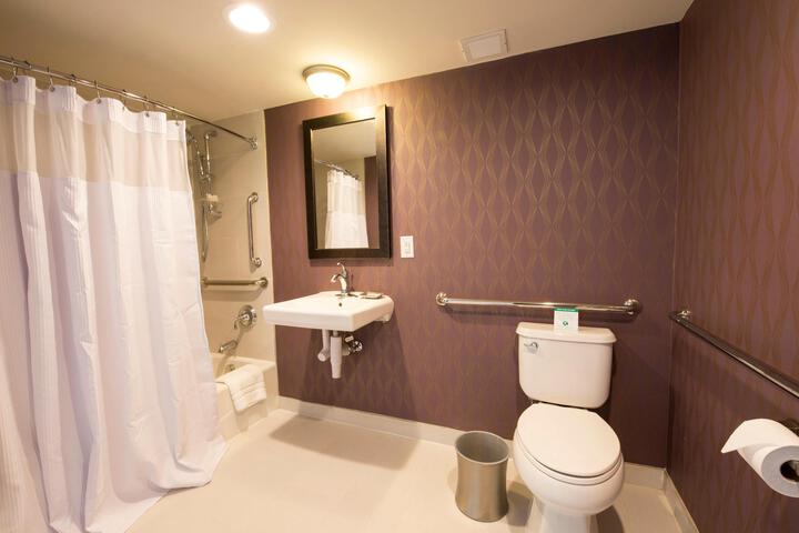Standard Room, King or Two Doubles (7 of 20)