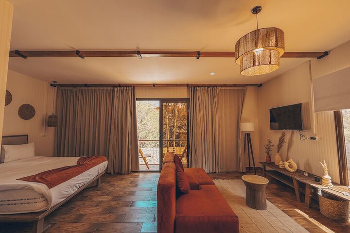 Room 8 of 38