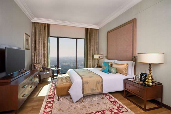 Room 18 of 48