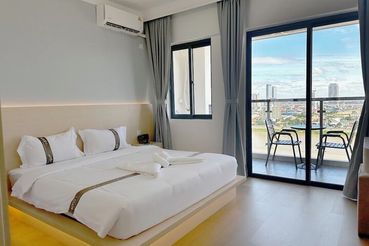 Room 26 of 65