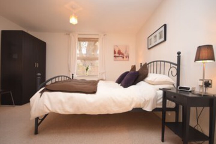 Room 12 of 26