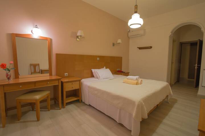 Room 4 of 46