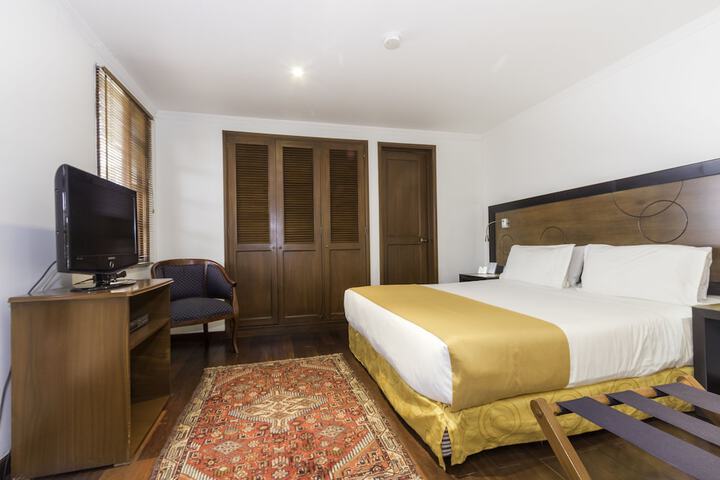 Room 13 of 39