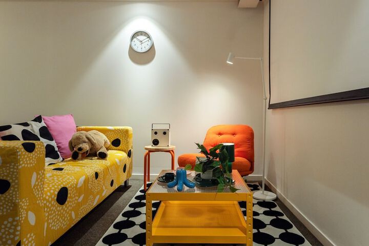Room 73 of 177