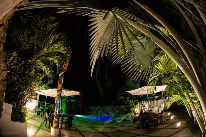 Hotel Pool