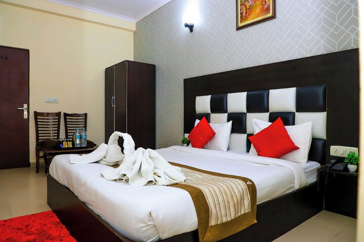 Room 5 of 23