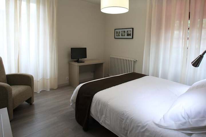 Room 4 of 44