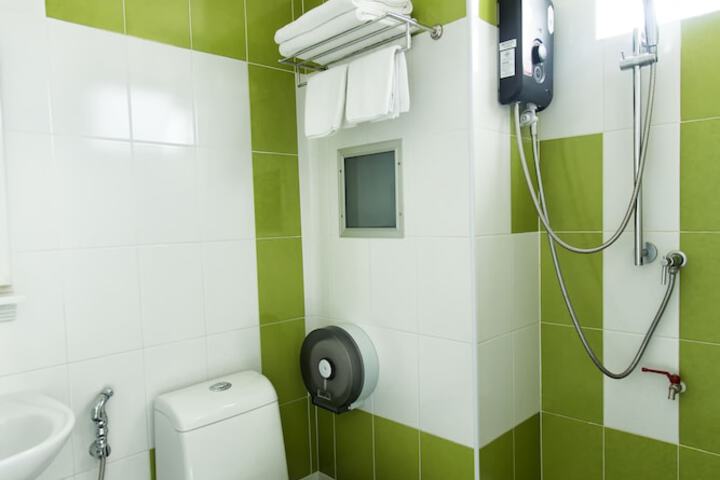 Room 15 of 22
