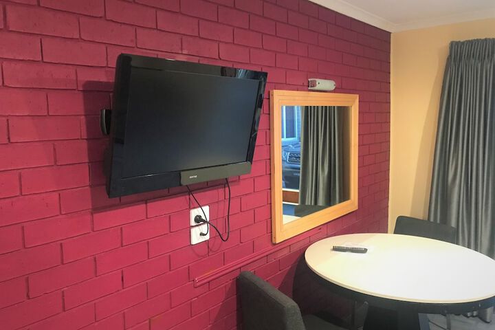Room 19 of 99