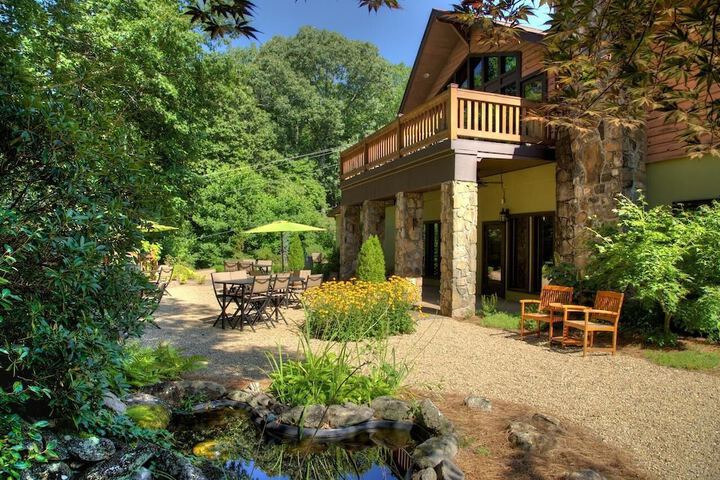 Hotel Exterior 98 of 108