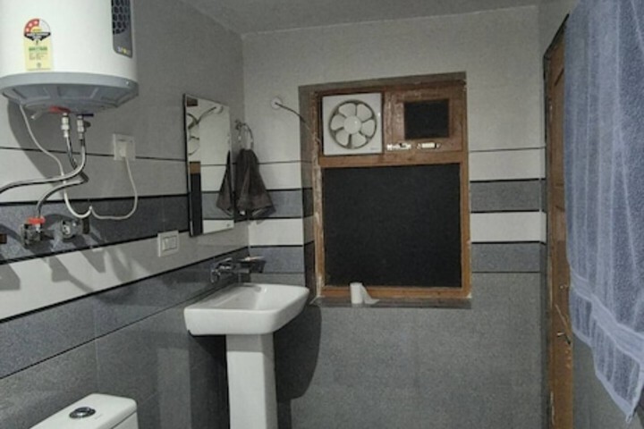 Room 15 of 19