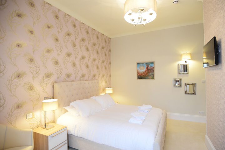 Room 35 of 118
