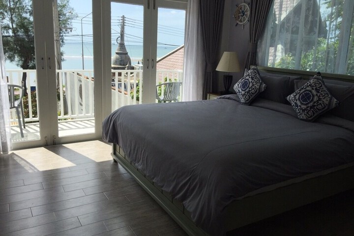 Room 22 of 52