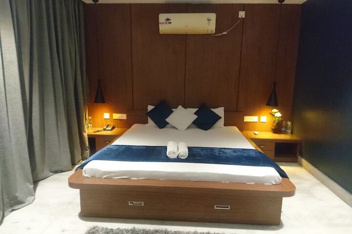 Room 18 of 34
