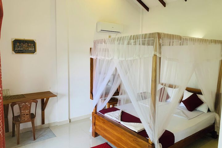 Room 2 of 48