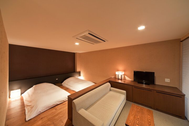 Room 16 of 71