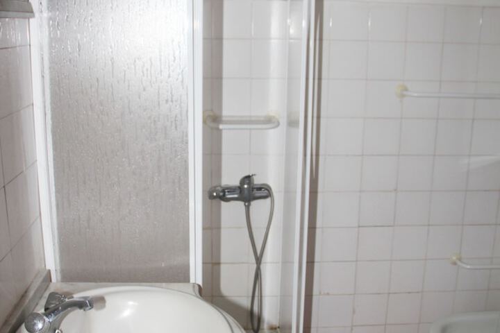 Room 6 of 21
