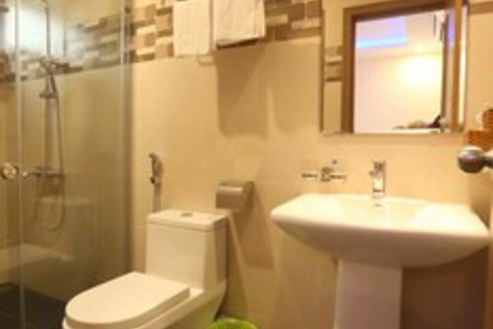 Room 3 of 34