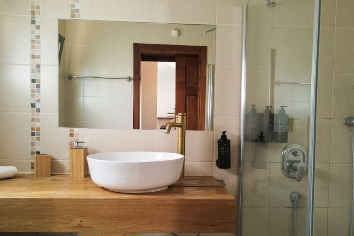 Room 21 of 30