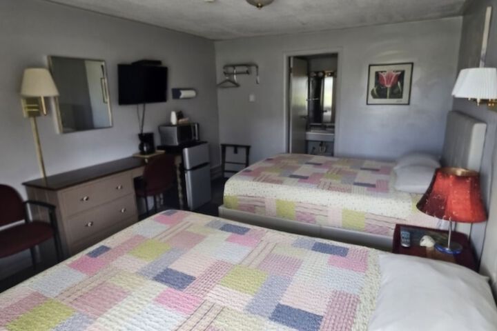 Room 52 of 115
