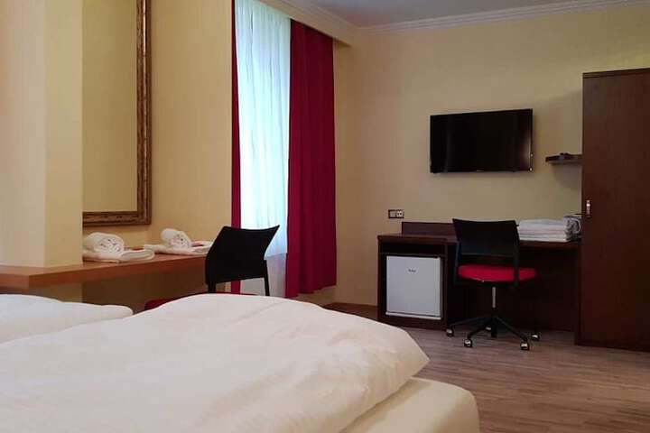Room 19 of 79