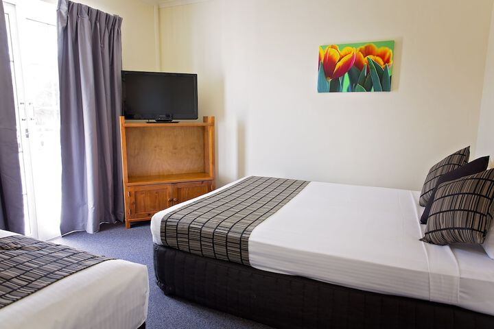 Room 15 of 74