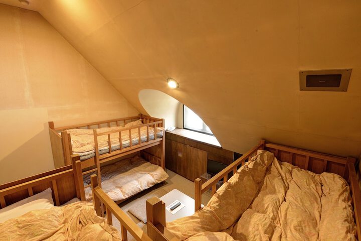 Room 27 of 115