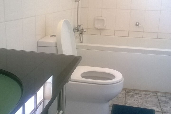 Room 32 of 83