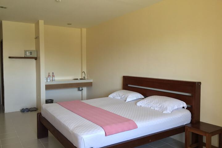 Room 16 of 72