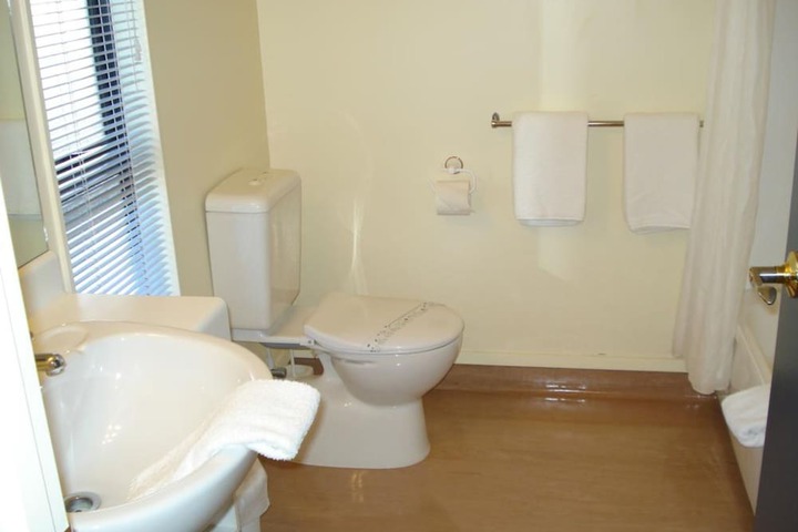 Room 15 of 26