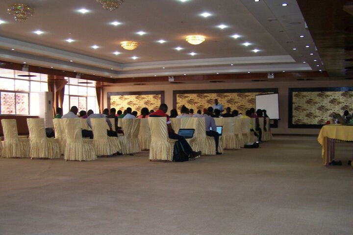 Ballroom/Hall 12 of 15