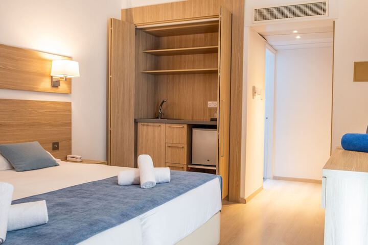 Room 8 of 26