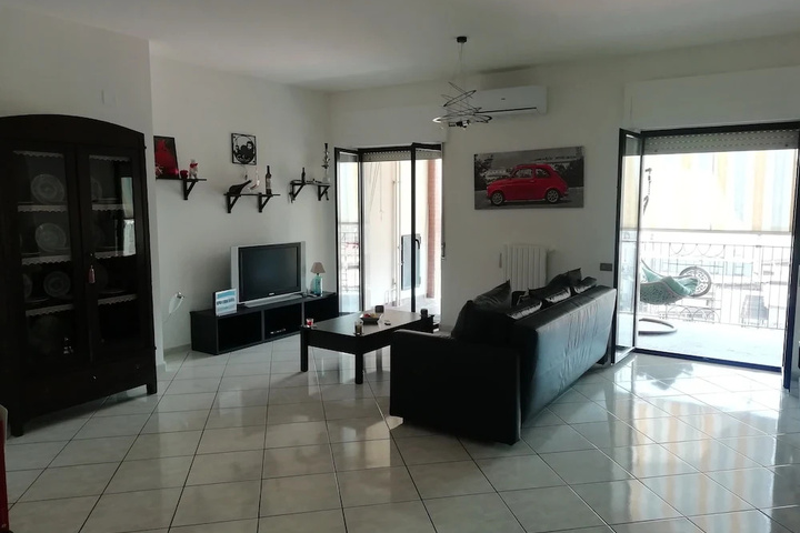 Room 2 of 18
