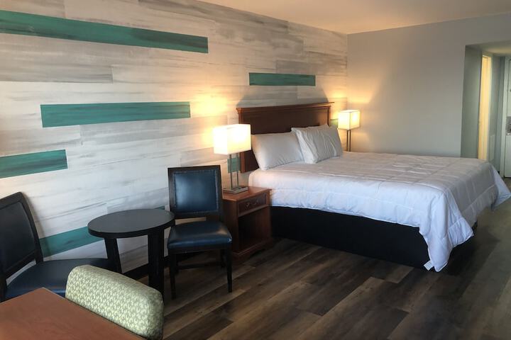 Signature Studio King Bed Ocean Front (4 of 6)