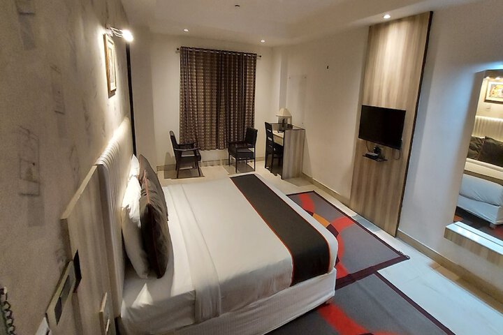 Room 37 of 74