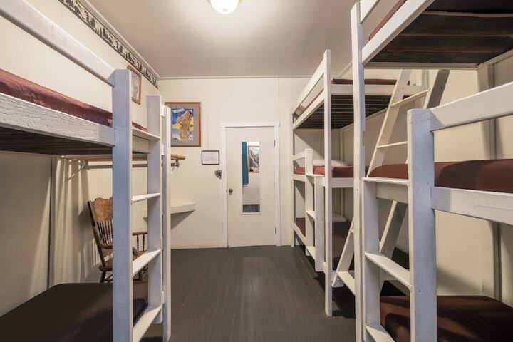 Room 15 of 39