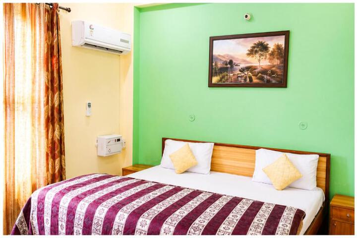 Goroomgo A.R. Resort Uttarakhand