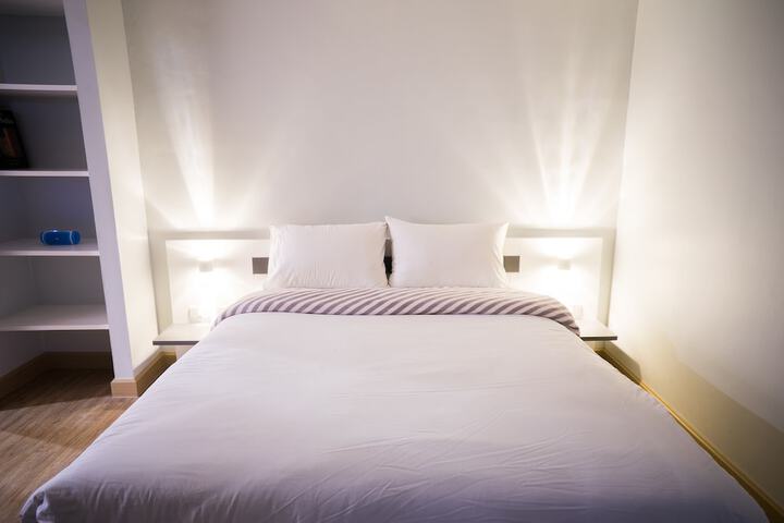 Room 12 of 36