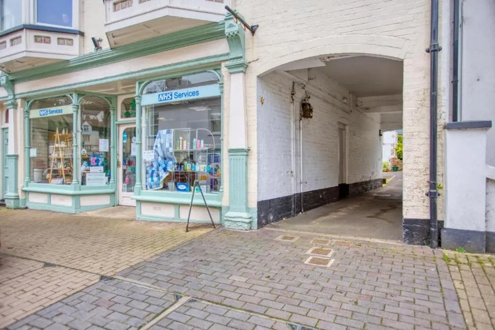Fantastic 1BD Hideaway 2 Minutes to the Sea
