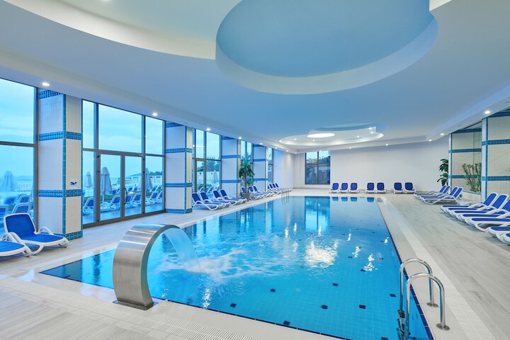 Pool 40 of 120