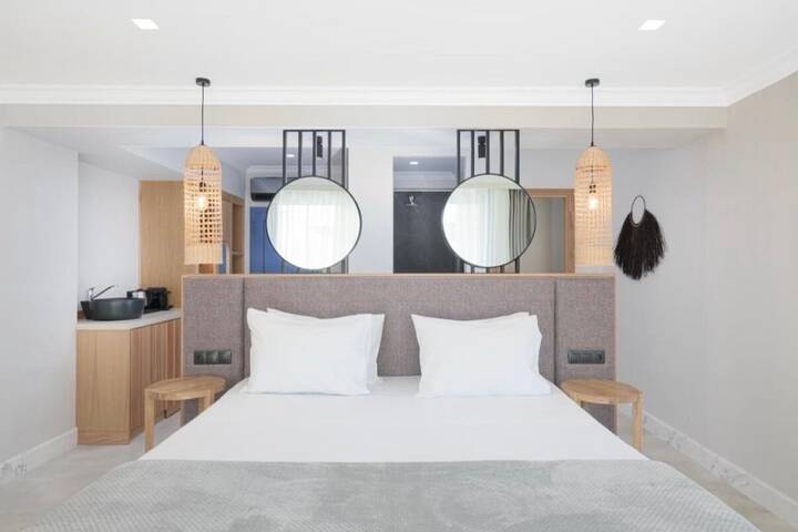 Room 70 of 105