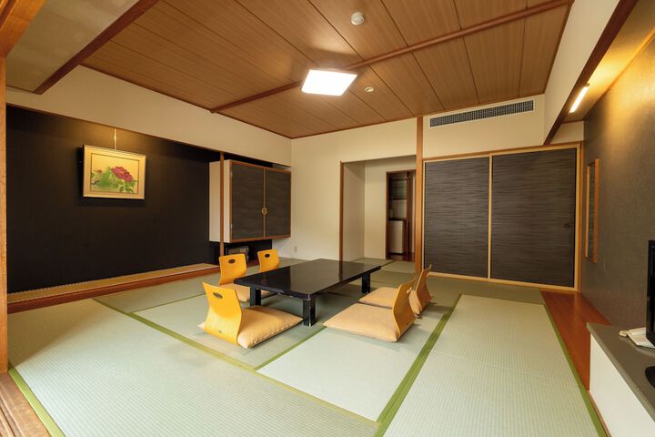 Room 12 of 46