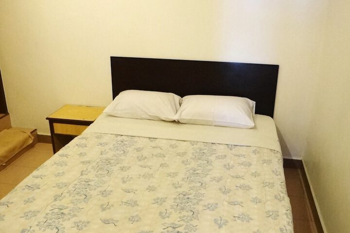 Room 7 of 34