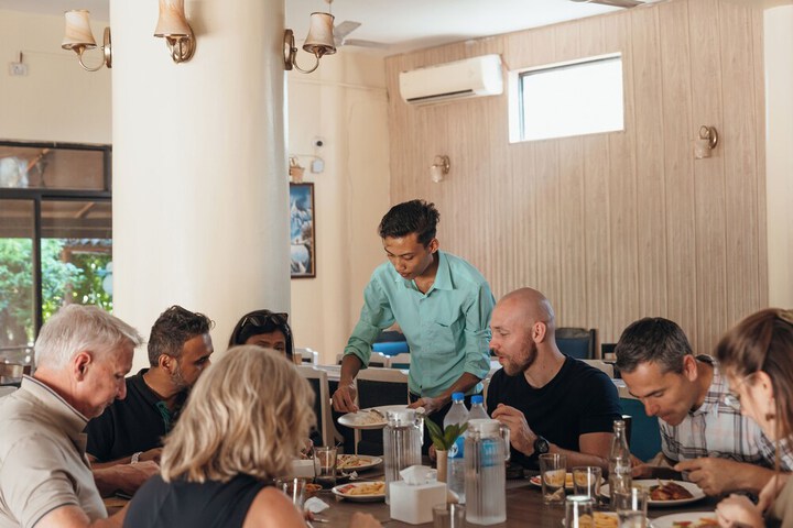 Dining 6 of 13