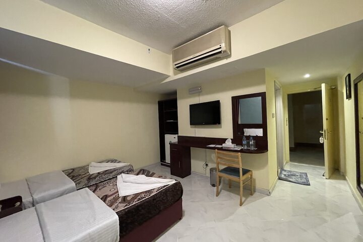 Room 29 of 103